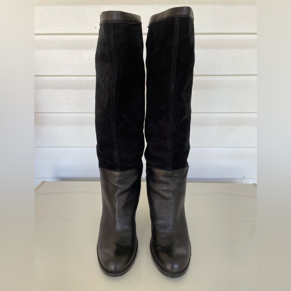 Knee boots - Picture 4 of 9